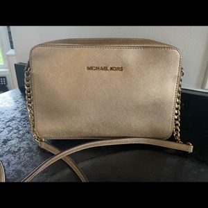 Michael Kors Jet Set Travel Crossbody